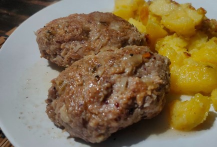 Фото шага рецепта Тушеные куриные котлеты с фасолью 191244 шаг 14  