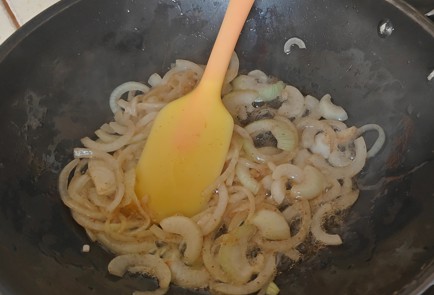 Фото шага рецепта Тушеные помидоры на сковороде 190222 шаг 4  