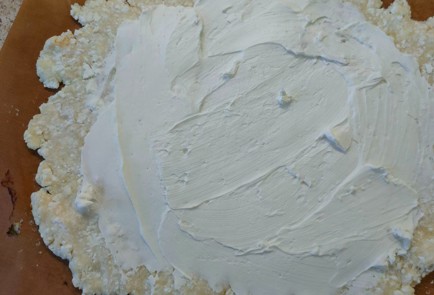 Фото шага рецепта Творожная галета с абрикосами и сыром 189703 шаг 10  