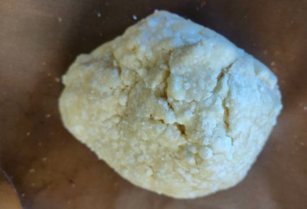 Фото шага рецепта Творожная галета с абрикосами и сыром 189703 шаг 8  