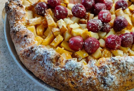 Фото шага рецепта Творожная галета с грушей и вишней 189840 шаг 20  