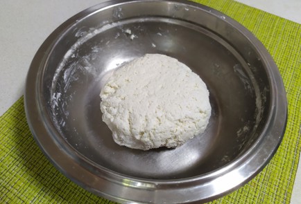 Фото шага рецепта Творожная галета с персиком и бананом 189838 шаг 4  