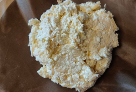 Фото шага рецепта Творожная лепешка с сыром и зеленью 188923 шаг 9  