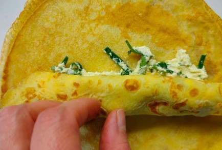 Фото шага рецепта Творожная начинка для блинов 191419 шаг 12  