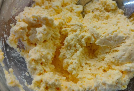 Фото шага рецепта Творожная начинка для блинов 191419 шаг 7  