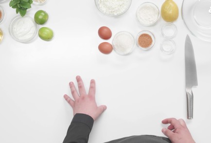 Фото шага рецепта Творожные вафли с клубникой 189434 шаг 1  