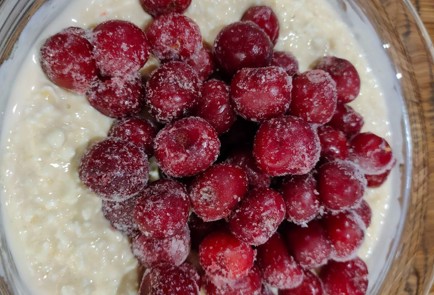 Фото шага рецепта Творожная запеканка с черешней 174241 шаг 5  