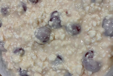 Фото шага рецепта Творожная запеканка с черешней 174241 шаг 6  