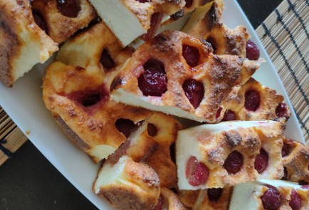 Фото шага рецепта Творожная запеканка с черешней 174241 шаг 9  