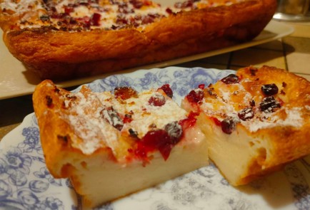 Фото шага рецепта Творожная запеканка с клюквой и лимонной цедрой 176173 шаг 18  