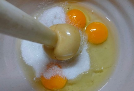 Фото шага рецепта Творожная запеканка с клюквой и лимонной цедрой 176173 шаг 4  