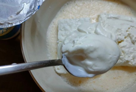 Фото шага рецепта Творожная запеканка с клюквой и лимонной цедрой 176173 шаг 7  