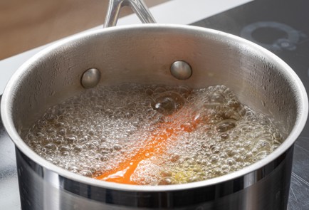 Фото шага рецепта Творожная запеканка с копченой рыбой 174641 шаг 2  