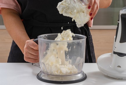 Фото шага рецепта Творожная запеканка с копченой рыбой 174641 шаг 3  