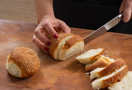 Фото шага рецепта Творожная запеканка с курагой яблоками и бриошью 174723 шаг 4  