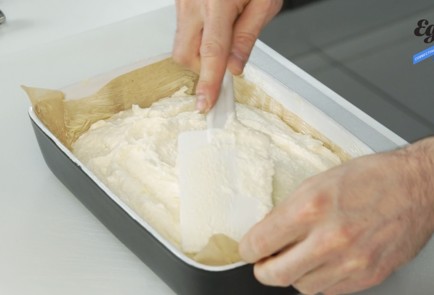 Фото шага рецепта Творожная запеканка с малиной 136762 шаг 3  