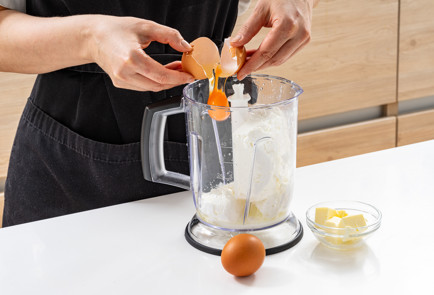 Фото шага рецепта Творожная запеканка с манкой 189327 шаг 2  