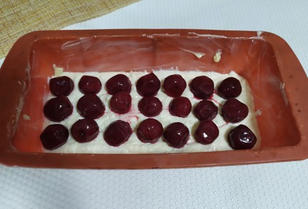 Фото шага рецепта Творожная запеканка с вишней 190126 шаг 8  