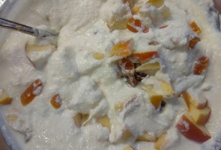 Фото шага рецепта Творожная запеканка с яблоками и курагой 175887 шаг 13  