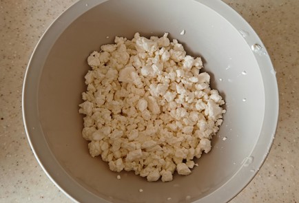 Фото шага рецепта Творожная запеканка с яблоком 190558 шаг 1  