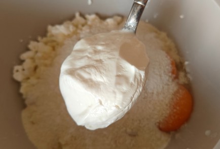 Фото шага рецепта Творожная запеканка с яблоком 190558 шаг 6  