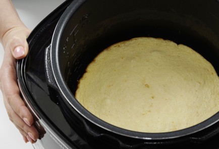 Фото шага рецепта Творожная запеканка в мультиварке 173382 шаг 10  