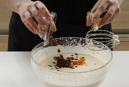 Фото шага рецепта Творожная запеканка в мультиварке 173382 шаг 7  