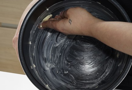 Фото шага рецепта Творожная запеканка в мультиварке 173382 шаг 8  