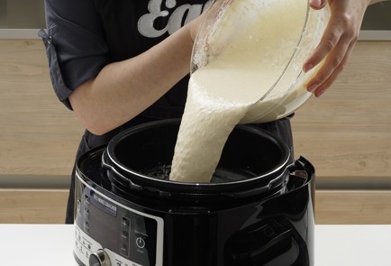 Фото шага рецепта Творожная запеканка в мультиварке 173382 шаг 9  