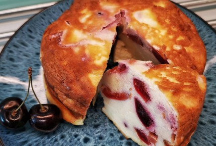 Фото шага рецепта Творожник с черешней 173903 шаг 13  