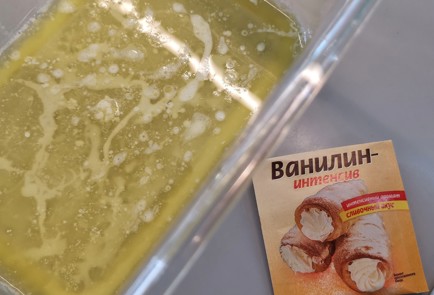 Фото шага рецепта Творожник с черешней 173903 шаг 3  