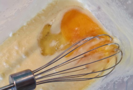 Фото шага рецепта Творожник с черешней 173903 шаг 7  