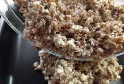 Фото шага рецепта Запеканка творожногречневая 190848 шаг 9  