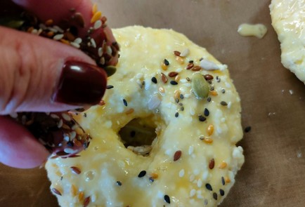 Фото шага рецепта Творожносырные бейглы 189134 шаг 19  