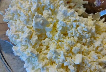 Фото шага рецепта Творожносырные бейглы 189134 шаг 2  