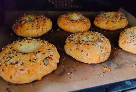 Фото шага рецепта Творожносырные бейглы 189134 шаг 22  