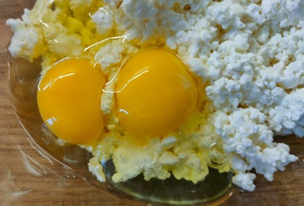 Фото шага рецепта Творожносырные бейглы 189134 шаг 3  