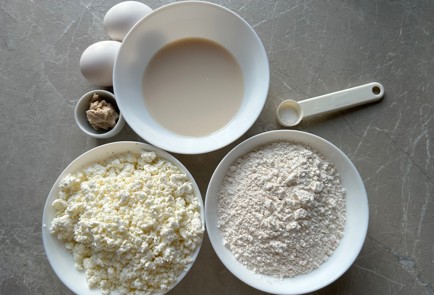 Фото шага рецепта Творожные булочки 187003 шаг 1  