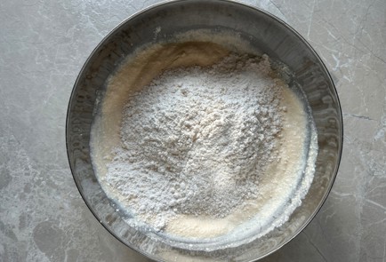 Фото шага рецепта Творожные булочки 187003 шаг 6  