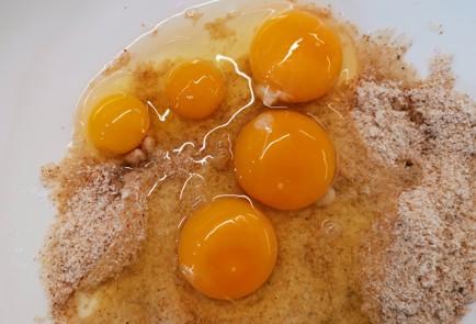 Фото шага рецепта Творожные булочки 188803 шаг 6  