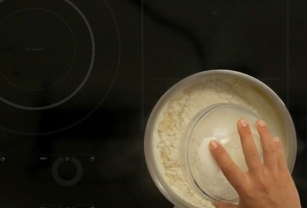 Фото шага рецепта Творожные кольца 136986 шаг 3  