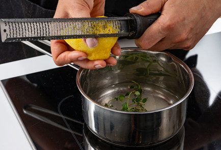 Фото шага рецепта Творожные слойки в аэрогриле 189337 шаг 6  