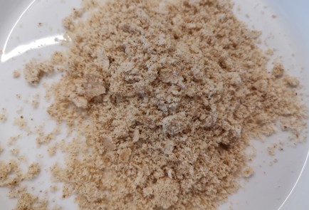 Фото шага рецепта Творожные лепешки 188845 шаг 2  