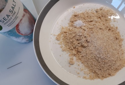 Фото шага рецепта Творожные лепешки 188845 шаг 5  