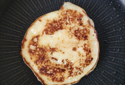 Фото шага рецепта Творожные оладьи с апельсиновой цедрой 173453 шаг 12  