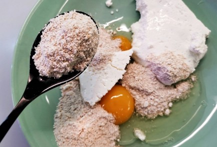 Фото шага рецепта Творожные пирожки из овсяной муки 140178 шаг 2  