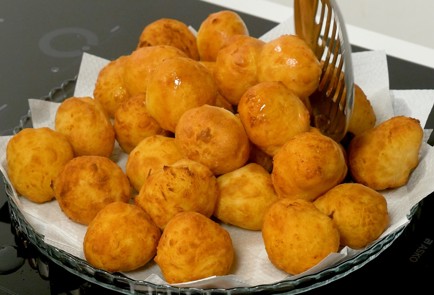 Фото шага рецепта Творожные шарики жареные во фритюре 69620 шаг 5  