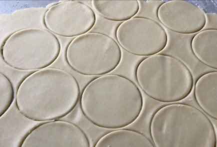 Фото шага рецепта Творожные сочники 174343 шаг 12  