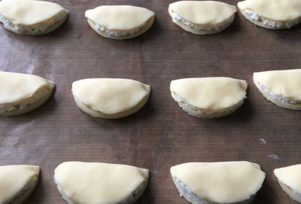 Фото шага рецепта Творожные сочники 174343 шаг 14  