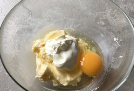 Фото шага рецепта Творожные сочники 174343 шаг 4  